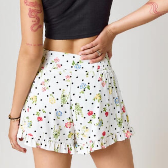 JENNIE POLKA DOT FLORAL MIX SHORTS - Picture 1 of 10